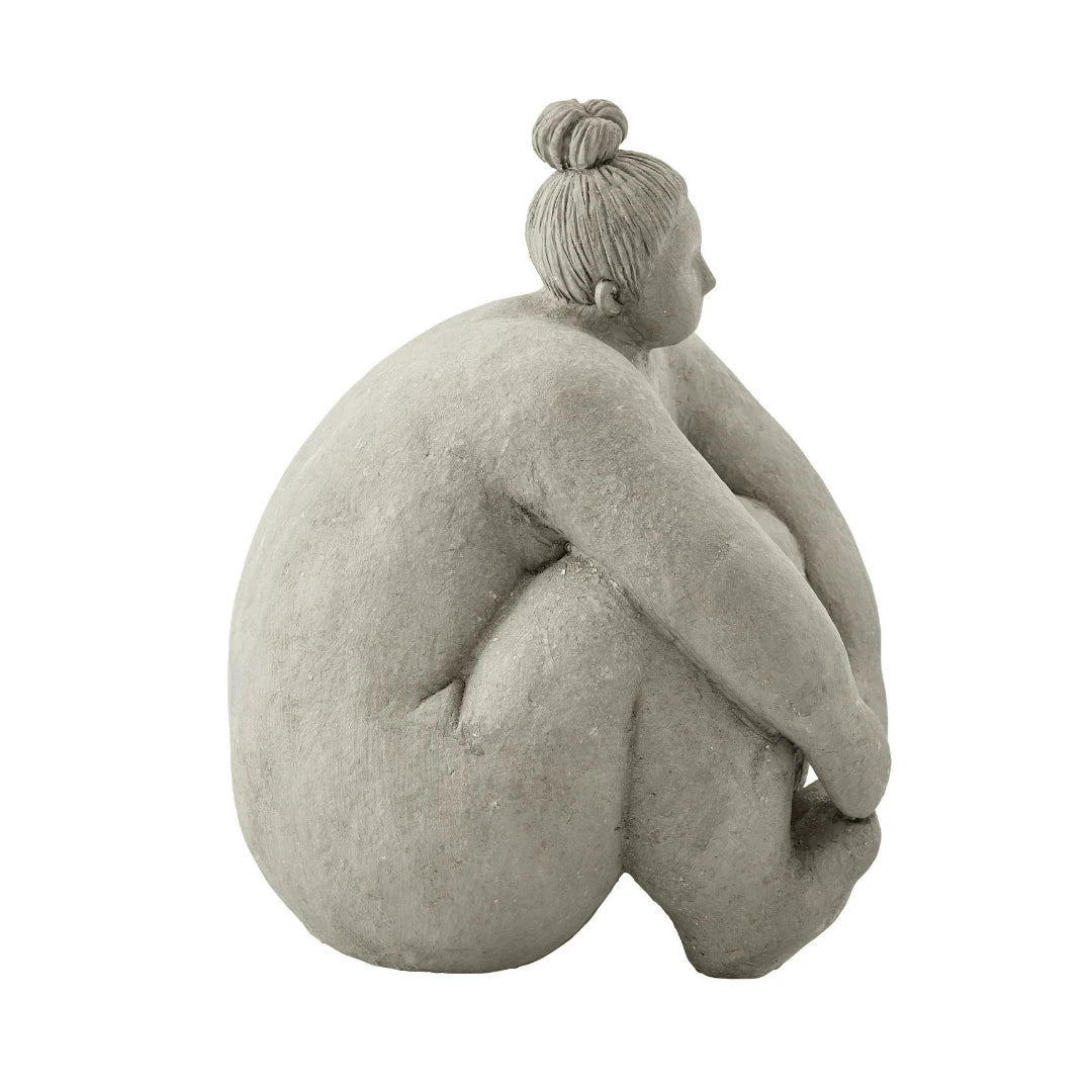 "Serenità" — Sitting Woman Sculpture