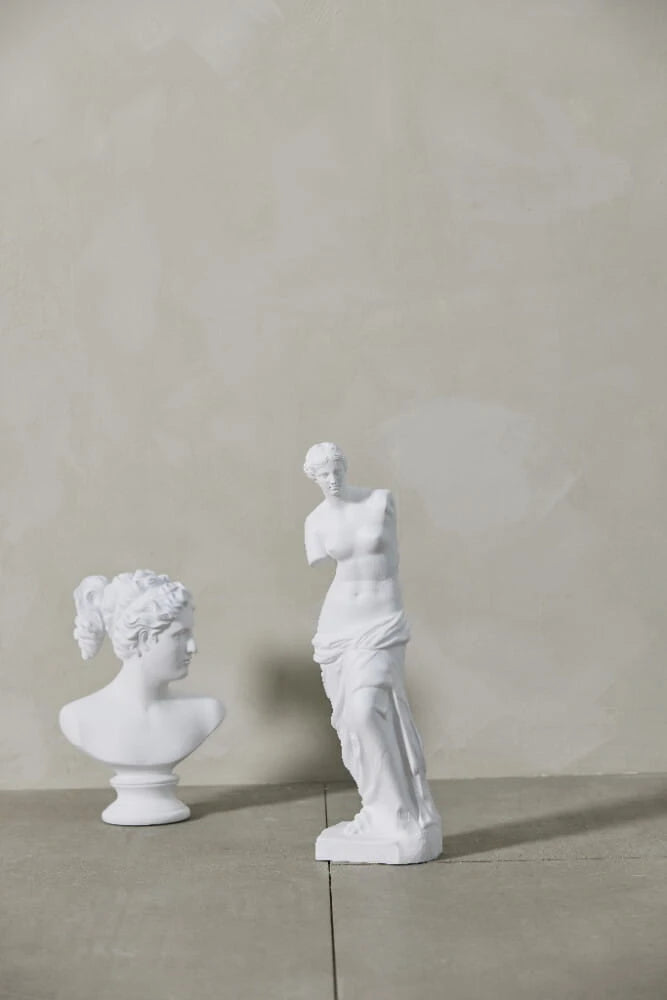 "Wenus" — Venus de Milo Sculpture